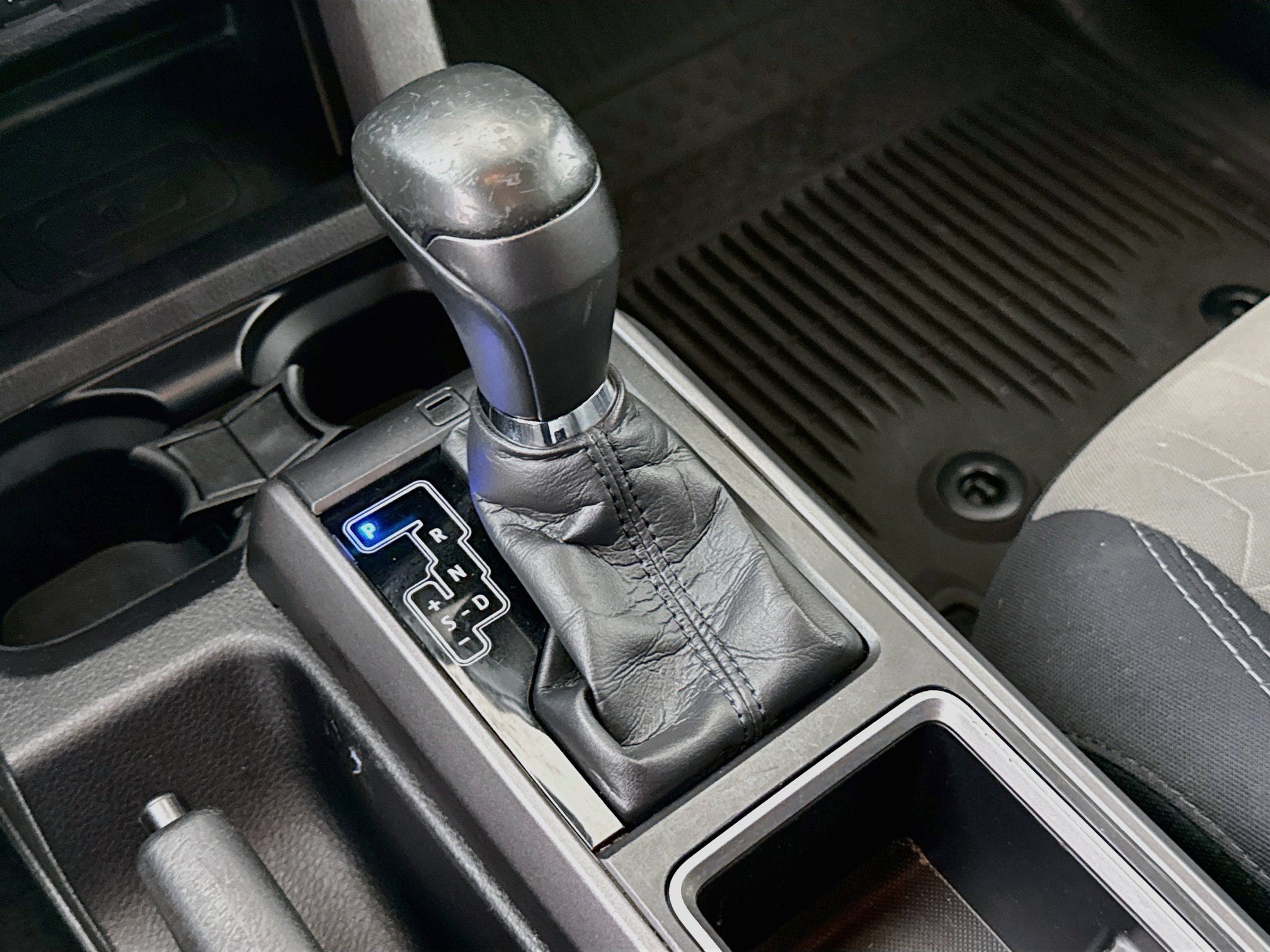 Used 2021 Toyota Tacoma TRD Off-Road AWD/4WD image 17