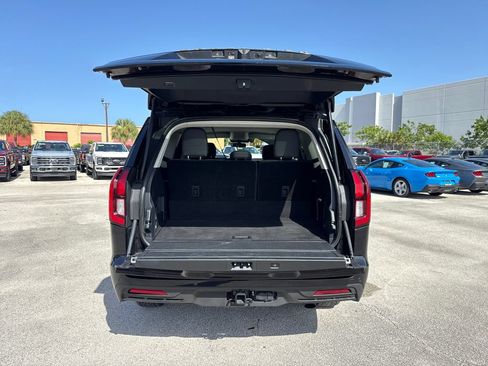 Used 2025 Ford Expedition Active RWD image 32