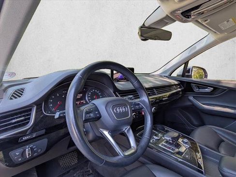 Used 2018 Audi Q7 3.0T Premium Plus w/ Premium Plus Package AWD/4WD image 10