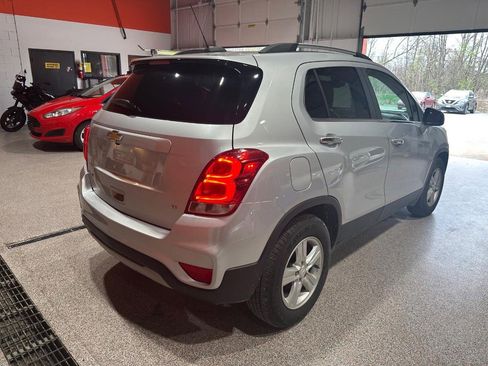 Used 2019 Chevrolet Trax LT w/ LT Convenience Package image 5