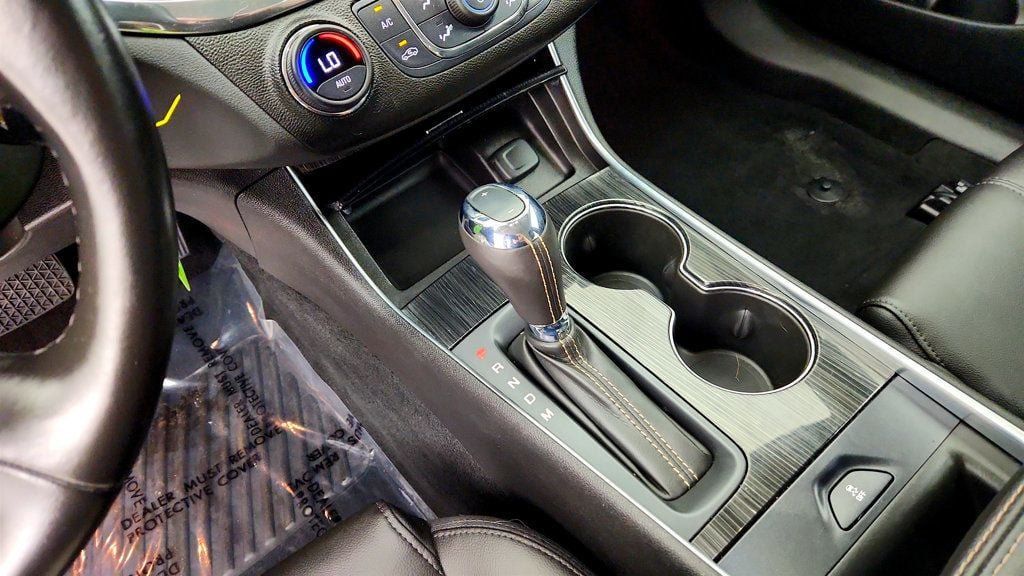 Used 2017 Chevrolet Impala LT w/ Convenience Package FWD image 15