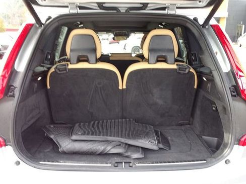 Used 2018 Volvo XC90 T6 Momentum w/ Convenience Package image 15