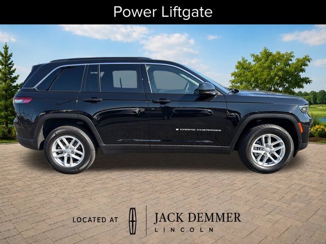 Used 2025 Jeep Grand Cherokee Laredo X w/ Luxury Tech Group I AWD/4WD image 8