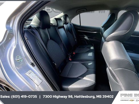 Used 2024 Toyota Camry SE image 20