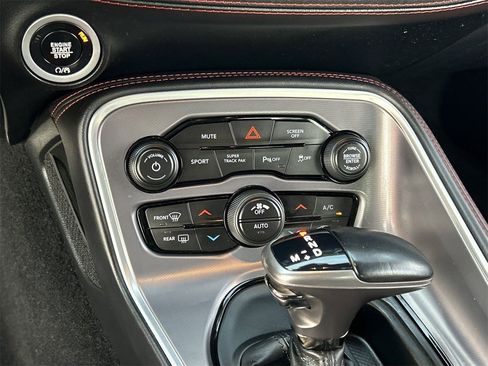 Used 2020 Dodge Challenger R/T w/ Plus Package image 25