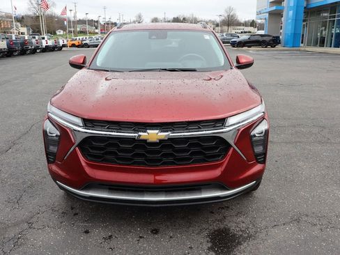 Used 2024 Chevrolet Trax LT image 29