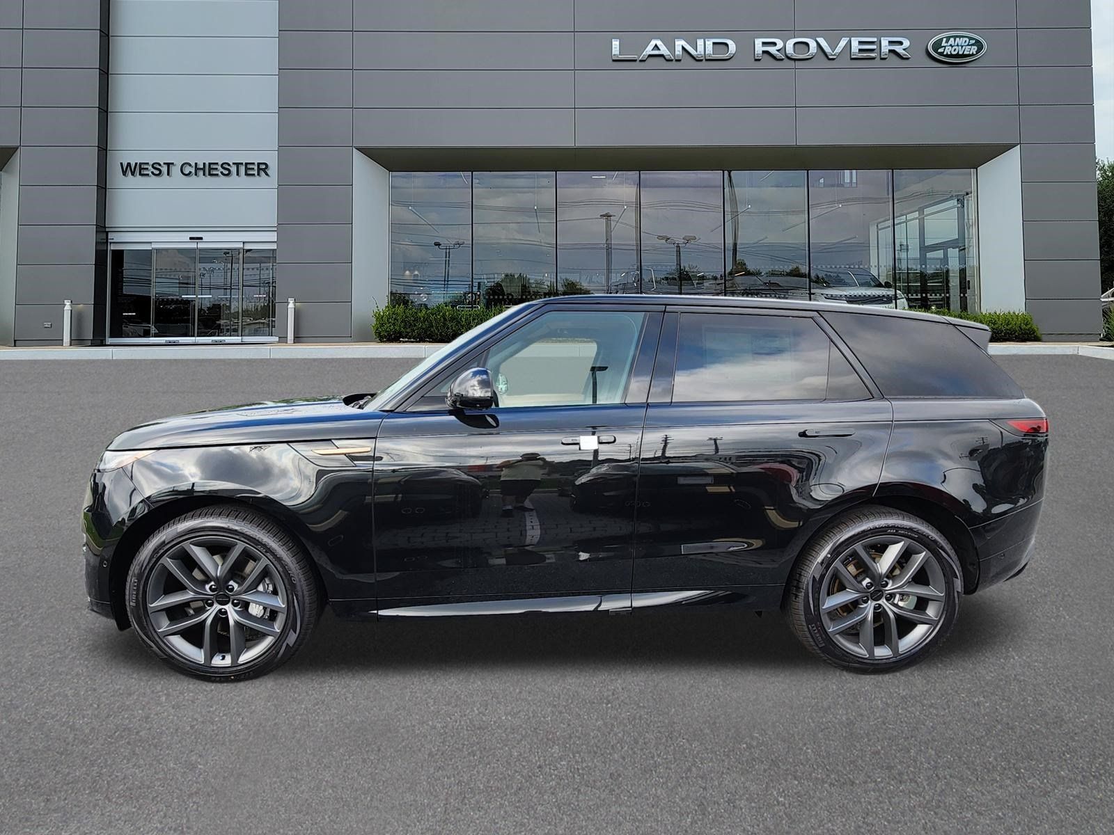 New 2026 Land Rover Range Rover Sport Dynamic SE AWD/4WD image 5
