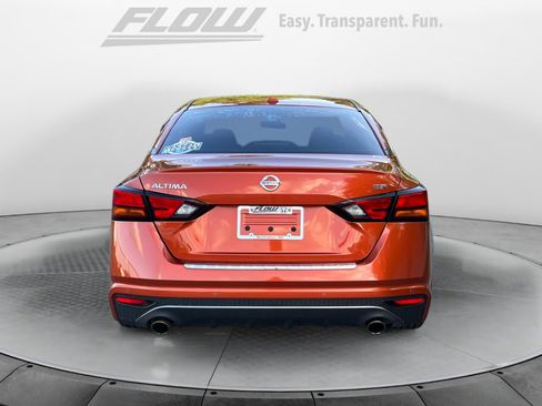 Used 2021 Nissan Altima 2.5 SR FWD image 8