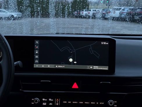 Certified 2025 Kia EV6 Light w/ Light LR Technology Package image 20