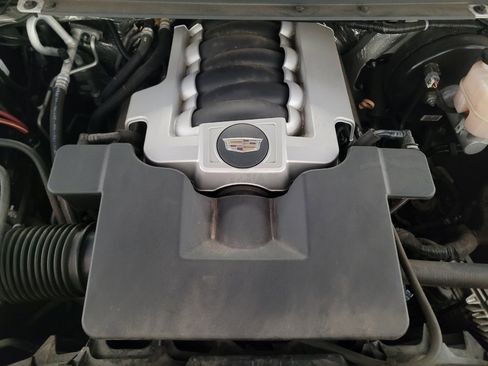 Used 2016 Cadillac Escalade Platinum image 30