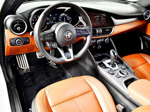 Used 2020 Alfa Romeo Giulia AWD w/ Quick Order Package 22J Sport image 21