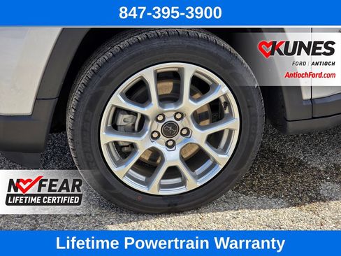 Used 2025 Jeep Compass Limited AWD/4WD image 12