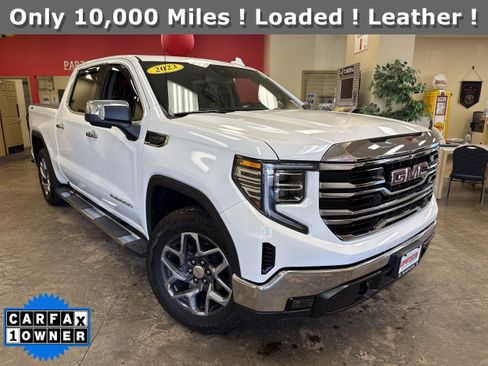Used 2023 GMC Sierra 1500 SLT w/ SLT Premium Package image 1