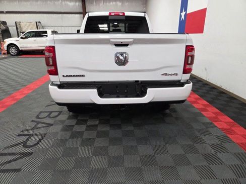 Used 2024 RAM 2500 Laramie AWD/4WD image 13