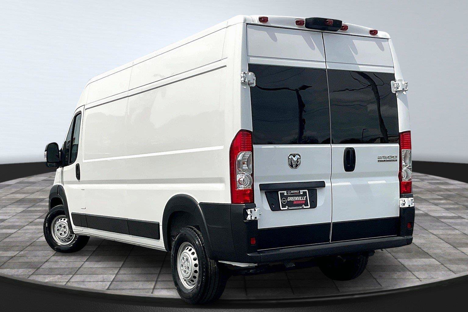Used 2024 RAM ProMaster 2500 FWD image 2