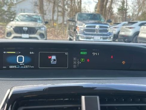 Used 2022 Toyota Prius Prime LE image 10