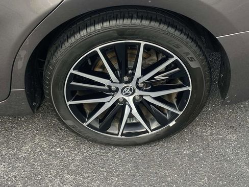 Used 2023 Toyota Camry SE image 7