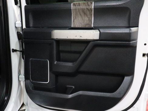 Used 2019 Ford F250 Lariat w/ Lariat Value Package AWD/4WD image 48