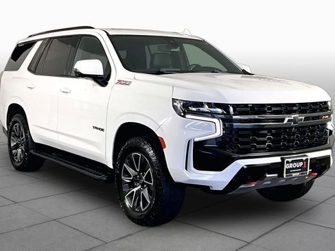 Used 2021 Chevrolet Tahoe Z71 w/ Luxury Package AWD/4WD image 3