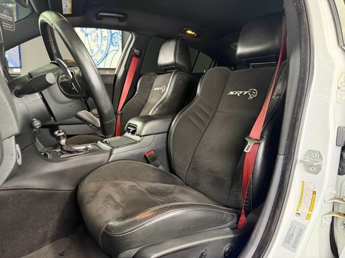 Used 2017 Dodge Charger SRT Hellcat RWD image 15