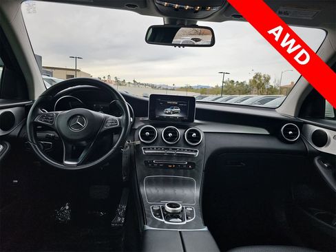 Used 2019 Mercedes-Benz GLC 300 4MATIC image 28