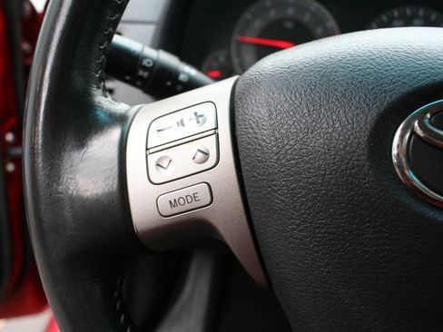 Used 2010 Toyota Corolla S image 16