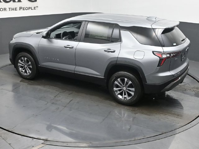 New 2027 Chevrolet Equinox LT w/ LPO, Floor Liner Package FWD image 20