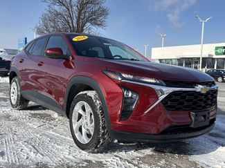 Used 2024 Chevrolet Trax LS w/ LS Convenience Package video 2