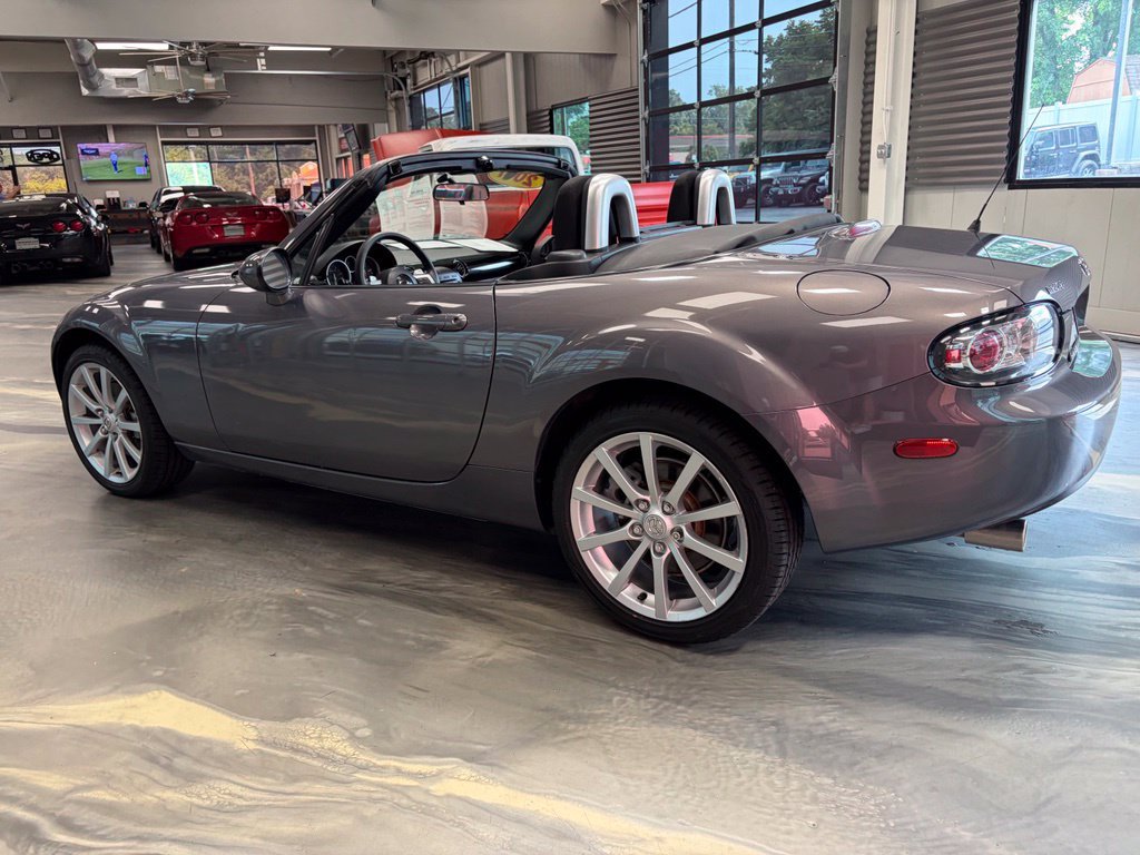 Used 2007 MAZDA MX-5 Miata Touring RWD image 27