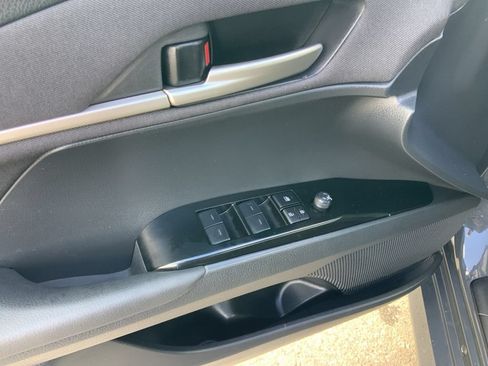 Used 2025 Toyota Camry LE FWD image 10