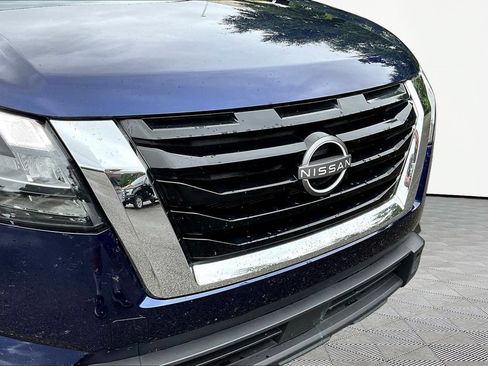 Used 2025 Nissan Pathfinder SV FWD image 31