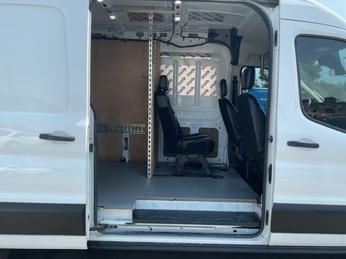 Used 2020 Ford Transit 250 Medium Roof RWD image 9