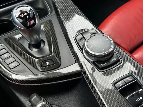 Used 2016 BMW M4 Convertible RWD image 35