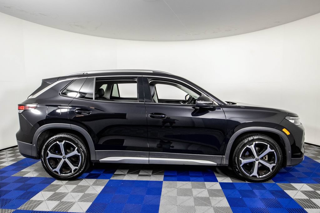 Used 2026 Volkswagen Tiguan SE FWD image 4