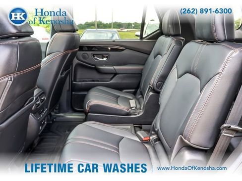 Certified 2025 Honda Pilot TrailSport image 12