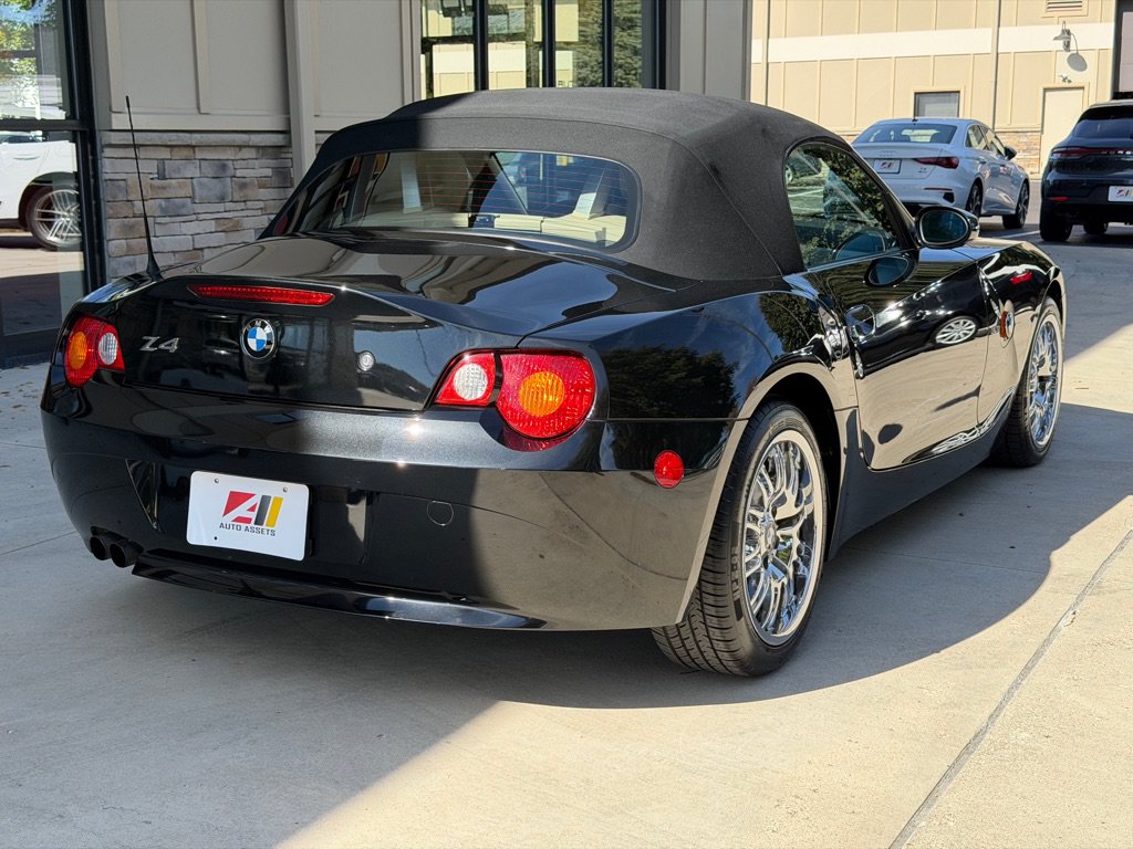 Used 2004 BMW Z4 3.0i RWD image 9