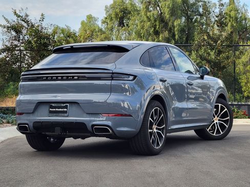 New 2025 Porsche Cayenne Coupe AWD/4WD image 7