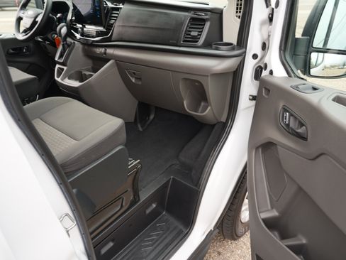 Used 2023 Ford Transit 350 XLT RWD image 21