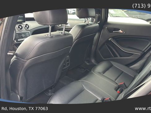 Used 2018 Mercedes-Benz GLA 250 image 28