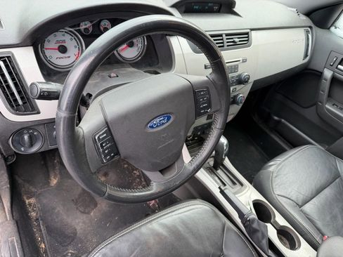 Used 2010 Ford Focus SEL image 7