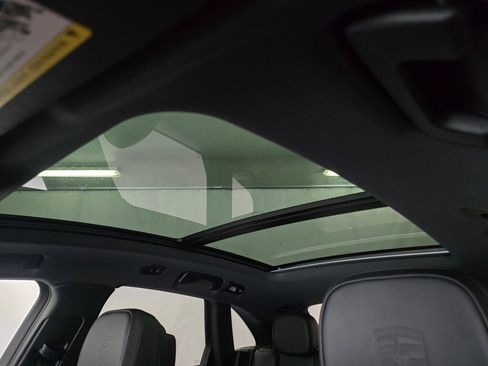 New 2026 Porsche Macan S image 42