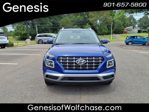 Certified 2024 Hyundai Venue Limited FWD image 8