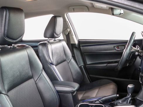 Used 2018 Toyota Corolla SE FWD image 26