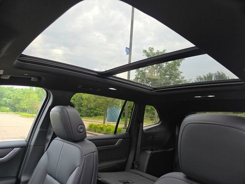 New 2026 GMC Acadia Elevation w/ Black Edition AWD/4WD image 4