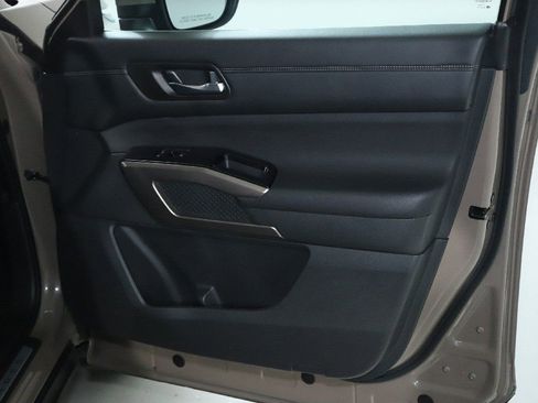 Certified 2024 Nissan Pathfinder Platinum image 40