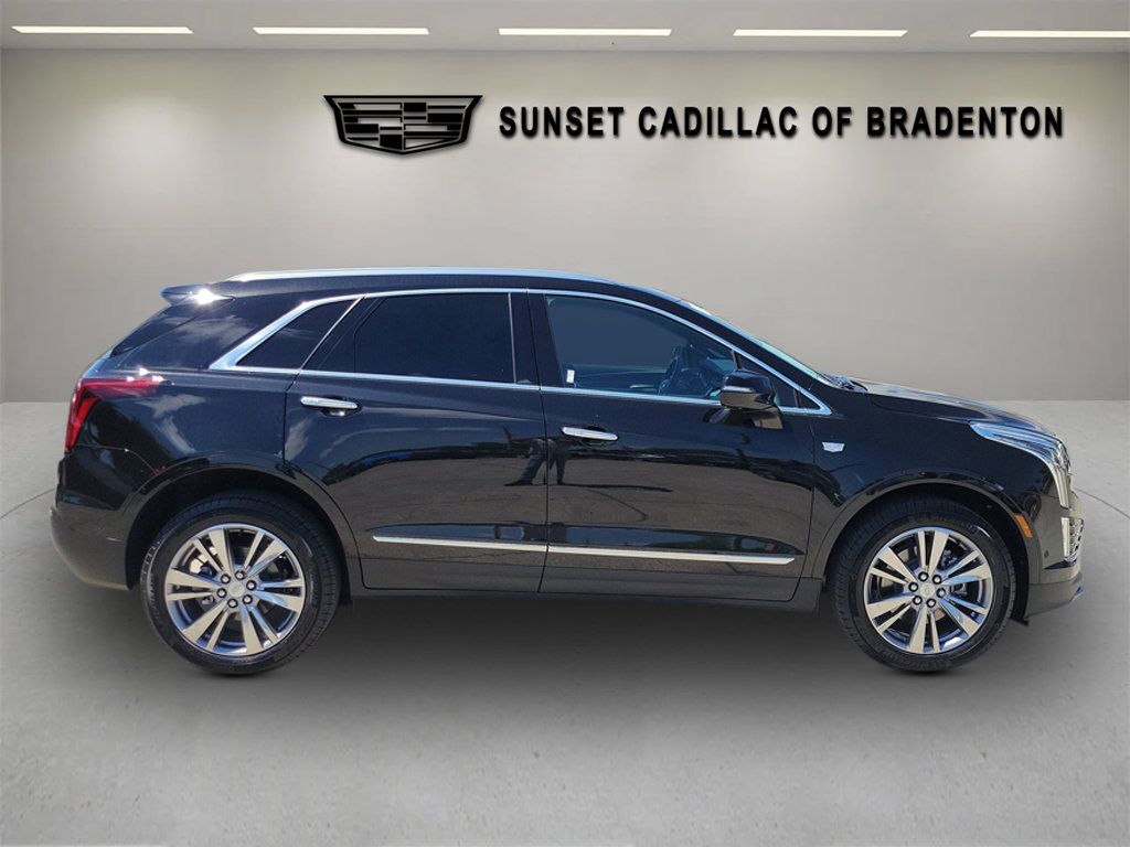 Certified 2025 Cadillac XT5 Premium Luxury w/ Technology Package AWD/4WD image 3