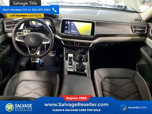 Used 2025 Volkswagen Atlas Peak Edition SE AWD/4WD image 11