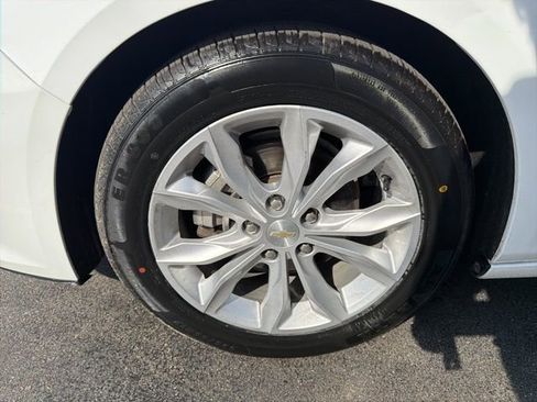 Used 2023 Chevrolet Malibu LT image 28