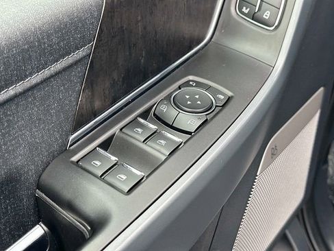 Used 2022 Ford F150 Lariat image 14