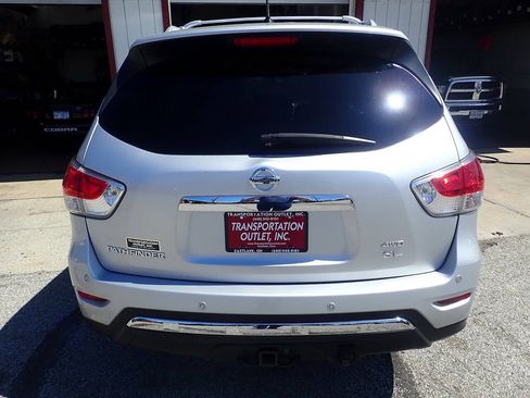 Used 2013 Nissan Pathfinder SL w/ Trailer Tow Pkg AWD/4WD image 24